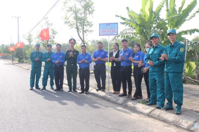    Thị Đoàn, UBND phường Hòa Vinh và 2 Chi Đoàn khánh thành và bàn giao công trình.