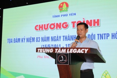 Đồng chí Võ Duy Kha - Phó Bí thư Tỉnh Đoàn, Chủ tịch Hội đồng Đội tỉnh phát biểu tại chương trình