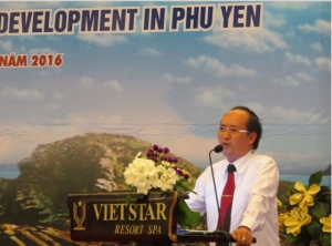 Phó chủ tịch UBND tỉnh Phan Đình Phùng phát biểu tại buổi tọa đàm quốc tế phát triển du lịch Phú Yên.