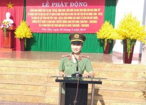 Đồng chí Đại úy Hồ Thị Xuân Hương đại diện tuổi trẻ Công an tỉnh phát biểu tại Lễ phát động.