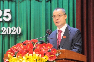 Đồng chí Phạm Đại Dương phát biểu bế mạc đại hội.