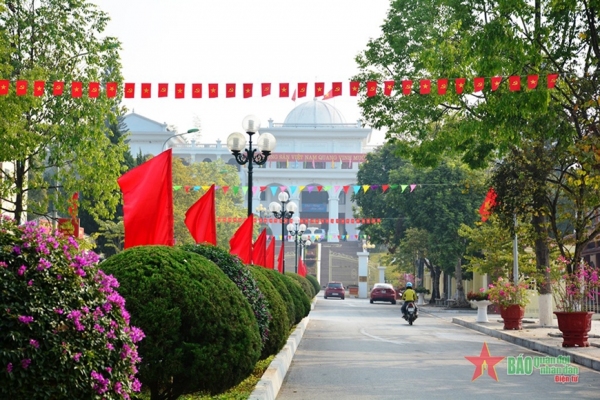 Thành phố Điện Biên Phủ, tỉnh Điện Biên quyết tâm xây dựng thành khu đô thị văn minh, giàu đẹp. Ảnh: PHẠM KIÊN