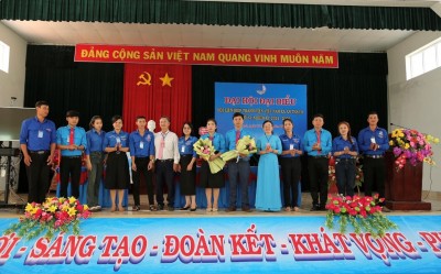 Ủy ban Hội LHTN Việt Nam xã An Thạch, khóa VI nhiệm kỳ 2024 - 2029 ra mắt tại Đại hội.
