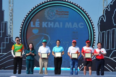 Khai mạc Giải vô địch quốc gia Marathon và cự ly dài Báo Tiền Phong lần thứ 65