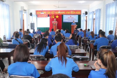 Phó Bí thư Thị Đoàn Lê Vũ Long phát biểu tại hội nghị.