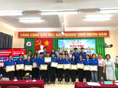 Thị Đoàn Sông Cầu: Hội thi Hùng biện Tiếng Anh khối THPT năm 2024