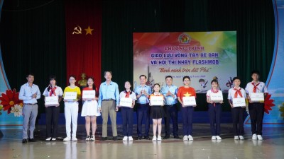 Chương trình giao lưu Vòng tay bè bạn, Hội thi Nhảy Flashmob “Bình minh trên đất Phú”