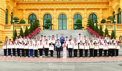 Hội đồng Đội Trung ương đã trao tặng Giải thưởng Kim Đồng cho 45 đội viên có thành tích xuất sắc trong học tập, rèn luyện và công tác Đội trong năm học 2024 – 2025