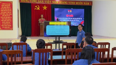 Quang cảnh tập huấn.