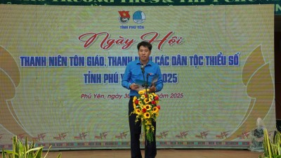 Đ/c Nguyễn Thao Giang, Phó Bí thư Tỉnh Đoàn phát biểu tại ngày hội.