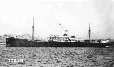 Ngày 5/6/1911, tại cảng Sài Gòn, người thanh niên yêu nước Nguyễn Tất Thành (Chủ tịch Hồ Chí Minh) quyết tâm ra đi trên con tàu Đô đốc Latouche-Tréville (Ảnh: Tư liệu/TTXVN)