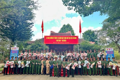 Sinh hoạt chính trị “Tháng 5 nhớ Bác” chào mừng kỷ niệm 135 năm Ngày sinh Chủ tịch Hồ Chí Minh