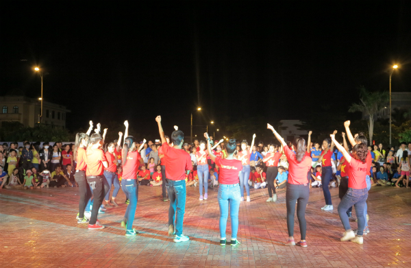 ITiết mục tham gia Hội thi nhảy dân vũ, múa hát tập thể do Hội LHTN Việt Nam huyện Đông Hòa tổ chức.