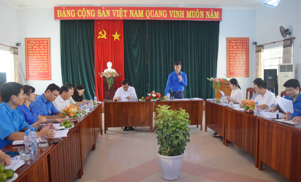 Đ/c Bùi Quang Huy - Bí thư Ban Chấp hành Trung ương Đoàn phát biểu chỉ đạo tại buổi làm việc với Ban thường vụ Tỉnh Đoàn Phú Yên.