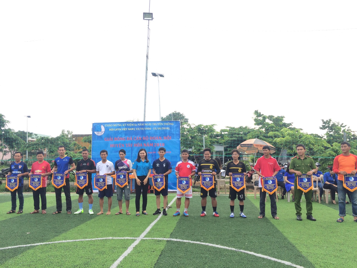 Tây Hòa khai mạc Giải bóng đá cán bộ Đoàn - Hội lần thứ I năm 2018