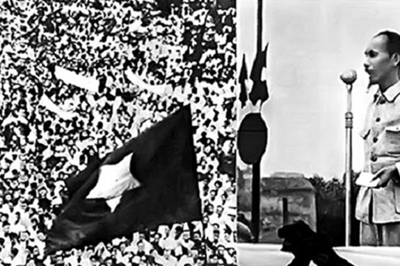 Ngày 2/9/1945, tại quảng trường Ba Đình, Chủ tịch Hồ Chí Minh đã đọc bản Tuyên ngôn Độc lập, khai sinh nước Việt Nam Dân chủ Cộng hòa. Ảnh tư liệu.