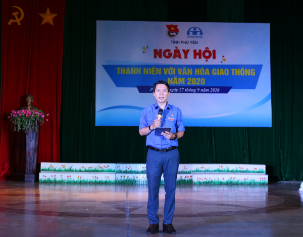 Đ/c Lương Minh Tùng - Phó Bí thư Tỉnh Đoàn, Chủ tịch Hội LHTN Việt Nam tỉnh phát biểu tại Ngày hội.