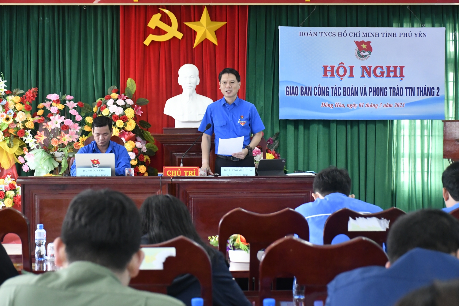 Đồng chí Lương Minh Tùng, Bí thư Tỉnh Đoàn phát biểu tại hội nghị.