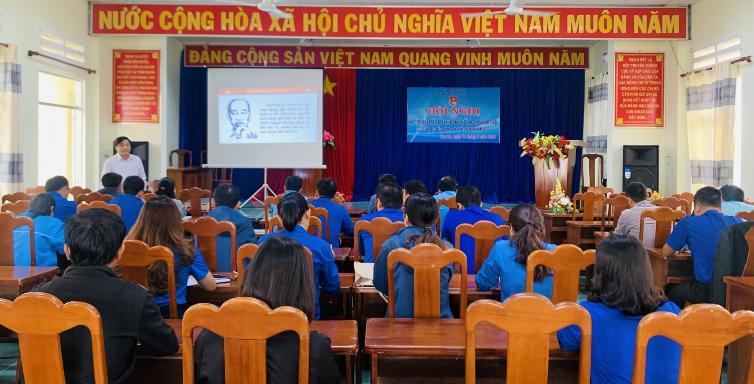 Quang cảnh Hội nghị học tập, quán triệt và triển khai thực hiện chuyên đề về học tập và làm theo tư tưởng, đạo đức, phong cách Hồ Chí Minh năm 2023