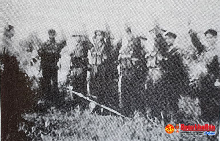 Lực lượng vũ trang Phú Yên thề quyết tử cho Tổ quốc quyết sinh trước khi tấn công giải phóng TX Tuy Hòa sáng 1/4/1975.