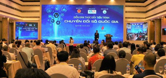 Toàn cảnh Diễn đàn "Thúc đẩy tiến trình chuyển đổi số quốc gia", tổ chức tại Hà Nội ngày 5/7 - Ảnh: VGP/ĐK