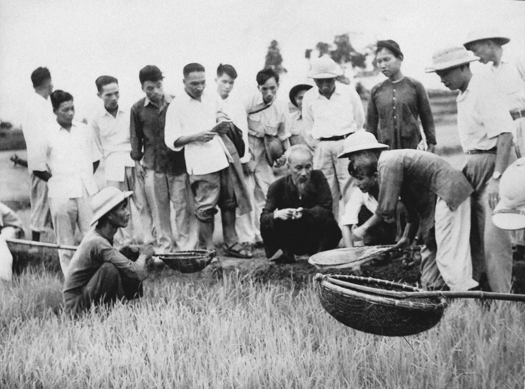 Vận dụng tư tưởng Hồ Chí Minh về đức Liêm và Chính trong phòng, chống tham nhũng, tiêu cực hiện nay.