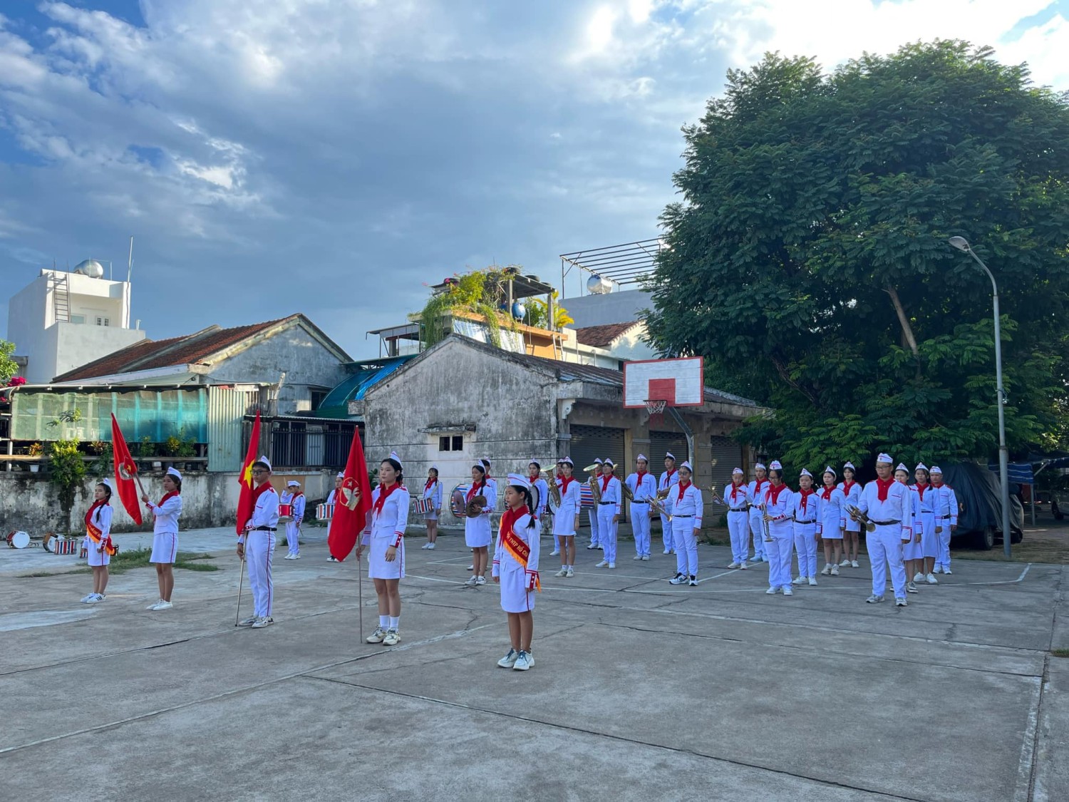 Quang cảnh báo cáo chương trình tham gia Liên hoan Tiếng kèn Đội ta.