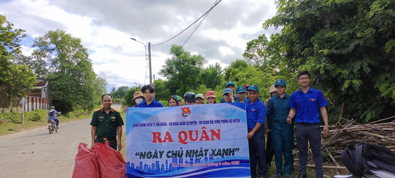Ra quân tổ chức các hoạt động hưởng ứng Ngày Chủ nhật xanh.