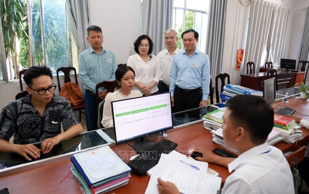 Vận hành thử nghiệm mô hình chính quyền địa phương hai cấp tại phường Bình Kiến (tỉnh Phú Yên). Ảnh: Xuân Triệu - TTXVN